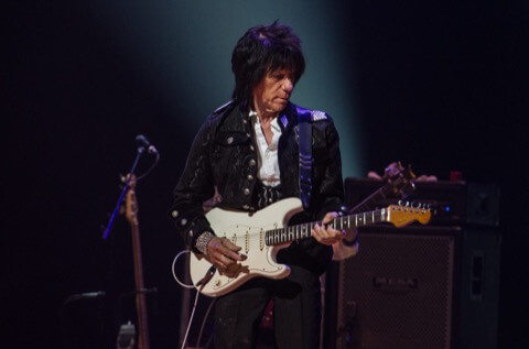 En) The Best Moments Of Jeff Beck On Guitar